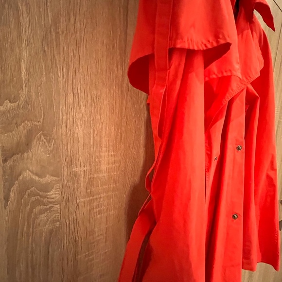 Lanvin red raincoat - Picture 9 of 9
